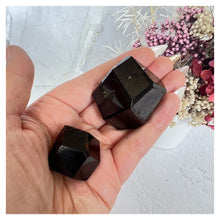 Load image into Gallery viewer, Faceted Garnet
