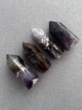 Load image into Gallery viewer, Chevron Amethyst Point
