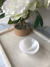 Load image into Gallery viewer, Selenite Small Round Bowl
