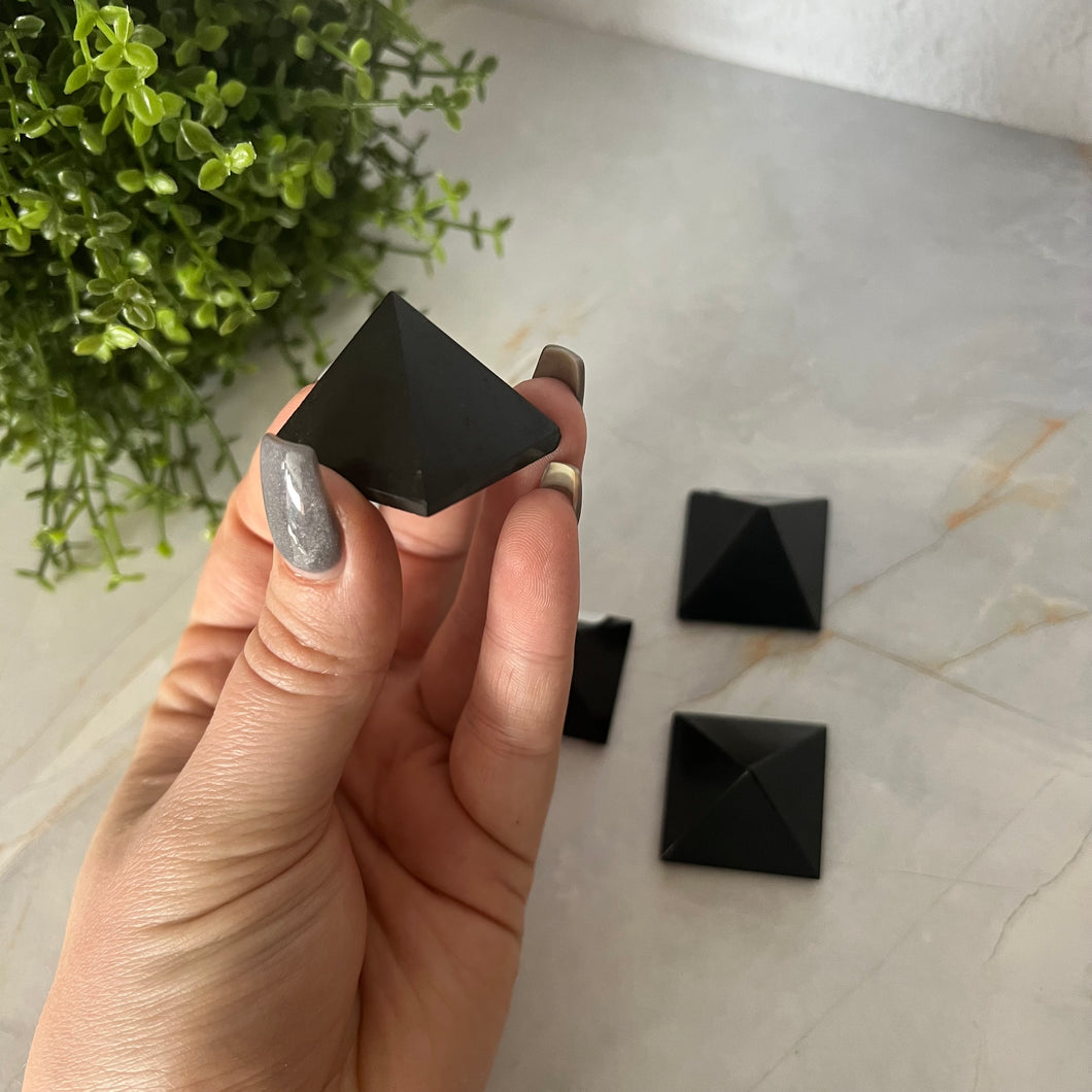 Black Tourmaline | Mini Pyramid