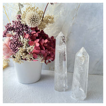 Load image into Gallery viewer, Clear Quartz Point 10-12cm
